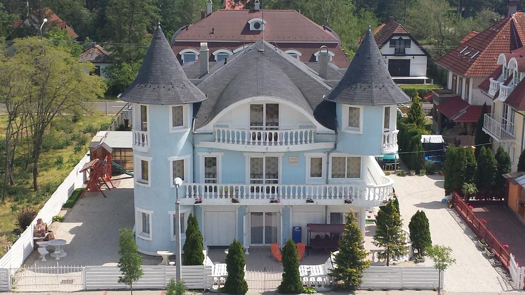 Bed and Breakfast Crystal Es Susanne Panzio Siófok Exterior foto